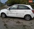 Белый Киа Рио, объемом двигателя 1.4 л и пробегом 100 тыс. км за 4100 $, фото 3 на Automoto.ua