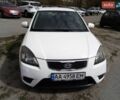 Білий Кіа Ріо, об'ємом двигуна 1.4 л та пробігом 100 тис. км за 4100 $, фото 1 на Automoto.ua