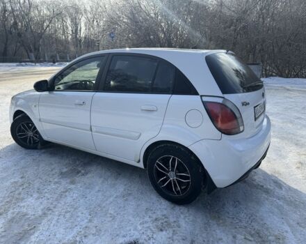 Белый Киа Рио, объемом двигателя 1.4 л и пробегом 150 тыс. км за 4900 $, фото 16 на Automoto.ua