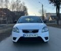 Белый Киа Рио, объемом двигателя 1.4 л и пробегом 152 тыс. км за 4500 $, фото 1 на Automoto.ua