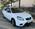 Белый Киа Рио, объемом двигателя 1.4 л и пробегом 240 тыс. км за 3999 $, фото 4 на Automoto.ua