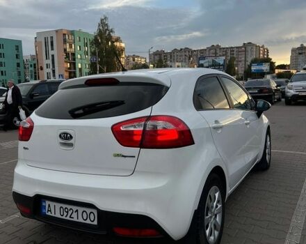 Белый Киа Рио, объемом двигателя 1.1 л и пробегом 215 тыс. км за 5650 $, фото 8 на Automoto.ua