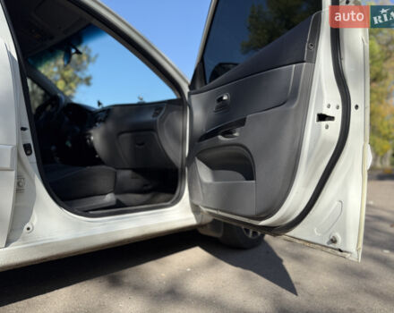 Белый Киа Рио, объемом двигателя 1.4 л и пробегом 199 тыс. км за 5100 $, фото 9 на Automoto.ua