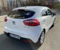 Белый Киа Рио, объемом двигателя 1.12 л и пробегом 203 тыс. км за 6300 $, фото 5 на Automoto.ua