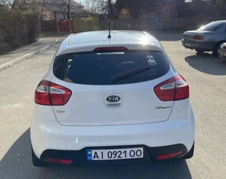 Белый Киа Рио, объемом двигателя 1.12 л и пробегом 203 тыс. км за 6300 $, фото 7 на Automoto.ua