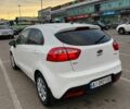 Белый Киа Рио, объемом двигателя 1.1 л и пробегом 215 тыс. км за 5650 $, фото 6 на Automoto.ua