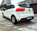 Білий Кіа Ріо, об'ємом двигуна 1.2 л та пробігом 165 тис. км за 7500 $, фото 1 на Automoto.ua