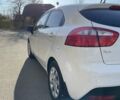 Белый Киа Рио, объемом двигателя 1.12 л и пробегом 203 тыс. км за 6300 $, фото 6 на Automoto.ua