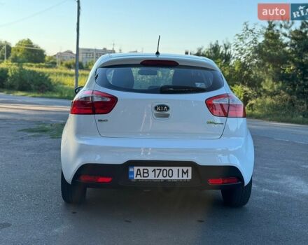 Білий Кіа Ріо, об'ємом двигуна 1.25 л та пробігом 128 тис. км за 6500 $, фото 5 на Automoto.ua