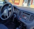 Білий Кіа Ріо, об'ємом двигуна 1.4 л та пробігом 120 тис. км за 6100 $, фото 4 на Automoto.ua
