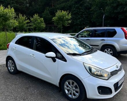 Білий Кіа Ріо, об'ємом двигуна 1.1 л та пробігом 212 тис. км за 5800 $, фото 5 на Automoto.ua
