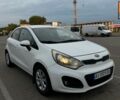 Белый Киа Рио, объемом двигателя 1.1 л и пробегом 215 тыс. км за 5650 $, фото 11 на Automoto.ua