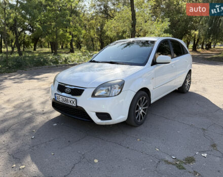 Белый Киа Рио, объемом двигателя 1.4 л и пробегом 199 тыс. км за 5100 $, фото 10 на Automoto.ua