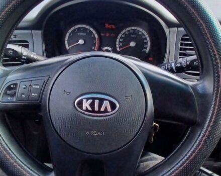 Білий Кіа Ріо, об'ємом двигуна 1.4 л та пробігом 120 тис. км за 6100 $, фото 5 на Automoto.ua