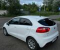 Белый Киа Рио, объемом двигателя 1.1 л и пробегом 212 тыс. км за 5800 $, фото 3 на Automoto.ua