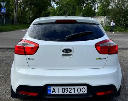 Білий Кіа Ріо, об'ємом двигуна 1.1 л та пробігом 212 тис. км за 5800 $, фото 3 на Automoto.ua