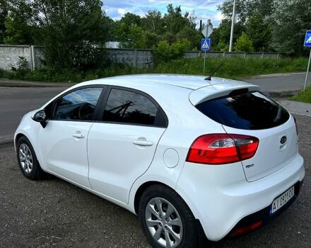 Білий Кіа Ріо, об'ємом двигуна 1.1 л та пробігом 212 тис. км за 5800 $, фото 2 на Automoto.ua