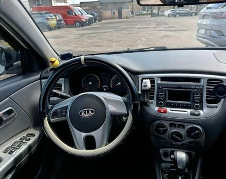 Белый Киа Рио, объемом двигателя 1.4 л и пробегом 141 тыс. км за 6200 $, фото 9 на Automoto.ua