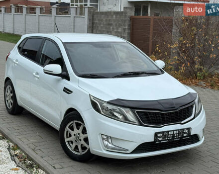 Білий Кіа Ріо, об'ємом двигуна 1.59 л та пробігом 163 тис. км за 8200 $, фото 17 на Automoto.ua