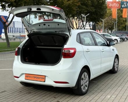 Білий Кіа Ріо, об'ємом двигуна 1.6 л та пробігом 99 тис. км за 8700 $, фото 8 на Automoto.ua