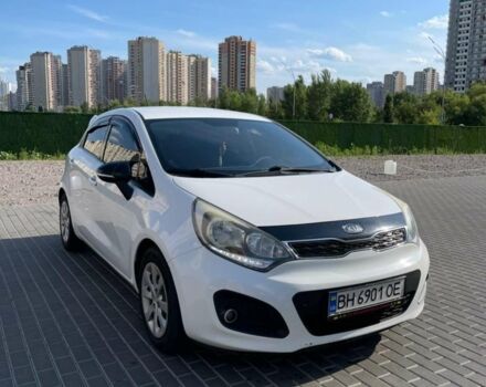 Белый Киа Рио, объемом двигателя 1.4 л и пробегом 278 тыс. км за 7200 $, фото 7 на Automoto.ua