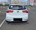 Белый Киа Рио, объемом двигателя 1.59 л и пробегом 137 тыс. км за 8500 $, фото 3 на Automoto.ua