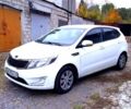 Белый Киа Рио, объемом двигателя 1.6 л и пробегом 296 тыс. км за 5500 $, фото 4 на Automoto.ua