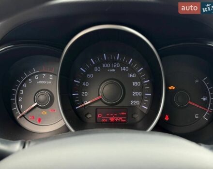 Білий Кіа Ріо, об'ємом двигуна 1.6 л та пробігом 99 тис. км за 8700 $, фото 12 на Automoto.ua