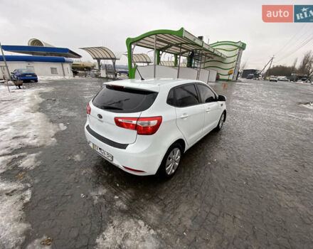 Белый Киа Рио, объемом двигателя 1.59 л и пробегом 210 тыс. км за 6700 $, фото 10 на Automoto.ua