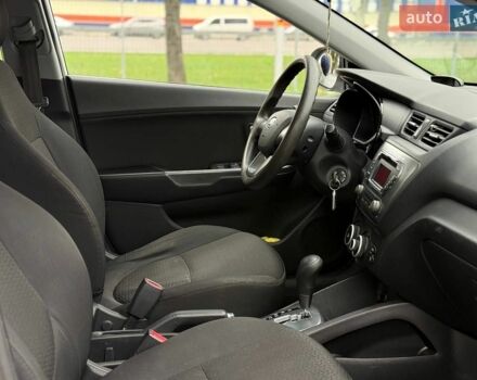 Білий Кіа Ріо, об'ємом двигуна 1.6 л та пробігом 99 тис. км за 8700 $, фото 15 на Automoto.ua