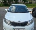 Белый Киа Рио, объемом двигателя 1.6 л и пробегом 299 тыс. км за 5800 $, фото 1 на Automoto.ua
