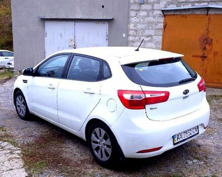 Белый Киа Рио, объемом двигателя 1.6 л и пробегом 296 тыс. км за 5500 $, фото 1 на Automoto.ua