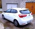 Белый Киа Рио, объемом двигателя 1.6 л и пробегом 296 тыс. км за 5500 $, фото 1 на Automoto.ua
