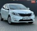 Белый Киа Рио, объемом двигателя 1.59 л и пробегом 28 тыс. км за 10000 $, фото 2 на Automoto.ua