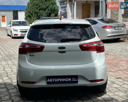 Белый Киа Рио, объемом двигателя 1.4 л и пробегом 279 тыс. км за 7200 $, фото 4 на Automoto.ua