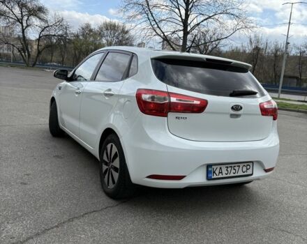 Білий Кіа Ріо, об'ємом двигуна 1.6 л та пробігом 196 тис. км за 7500 $, фото 5 на Automoto.ua