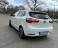 Білий Кіа Ріо, об'ємом двигуна 1.6 л та пробігом 196 тис. км за 7500 $, фото 5 на Automoto.ua
