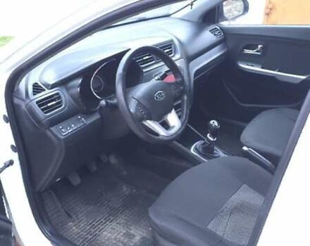 Белый Киа Рио, объемом двигателя 1.59 л и пробегом 296 тыс. км за 6200 $, фото 24 на Automoto.ua