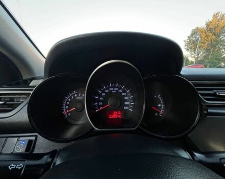 Белый Киа Рио, объемом двигателя 1.4 л и пробегом 330 тыс. км за 5999 $, фото 17 на Automoto.ua