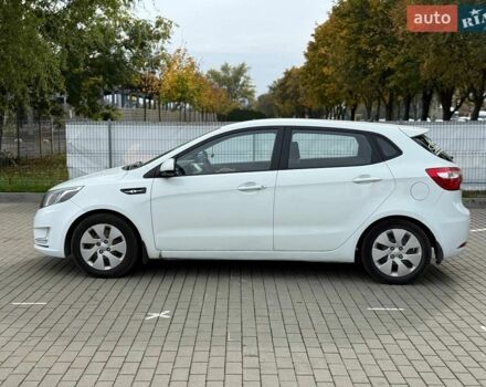 Білий Кіа Ріо, об'ємом двигуна 1.6 л та пробігом 99 тис. км за 8700 $, фото 4 на Automoto.ua