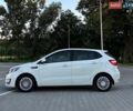 Білий Кіа Ріо, об'ємом двигуна 1.4 л та пробігом 330 тис. км за 3800 $, фото 6 на Automoto.ua