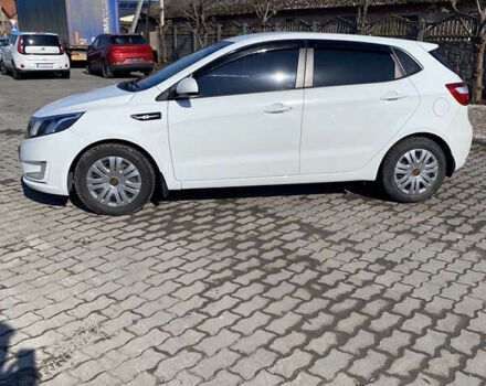 Білий Кіа Ріо, об'ємом двигуна 1.4 л та пробігом 101 тис. км за 7000 $, фото 3 на Automoto.ua