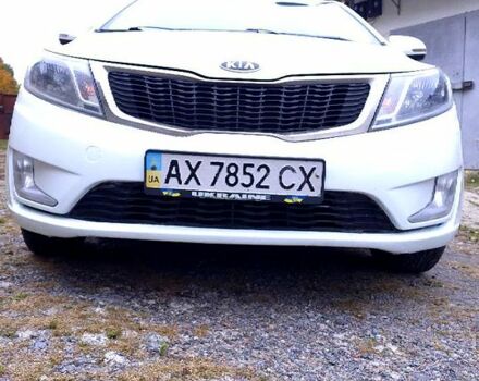Белый Киа Рио, объемом двигателя 1.6 л и пробегом 296 тыс. км за 5500 $, фото 3 на Automoto.ua