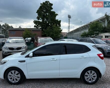 Белый Киа Рио, объемом двигателя 1.6 л и пробегом 173 тыс. км за 7499 $, фото 3 на Automoto.ua