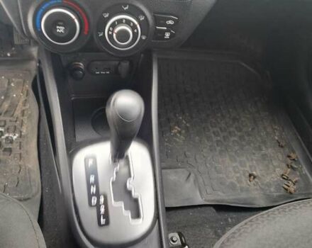 Белый Киа Рио, объемом двигателя 1.59 л и пробегом 185 тыс. км за 4000 $, фото 12 на Automoto.ua