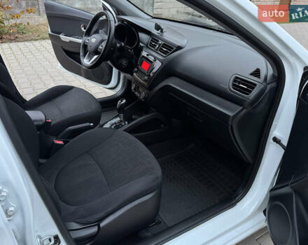 Білий Кіа Ріо, об'ємом двигуна 1.59 л та пробігом 163 тис. км за 8200 $, фото 34 на Automoto.ua