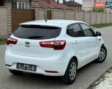 Білий Кіа Ріо, об'ємом двигуна 1.59 л та пробігом 163 тис. км за 8200 $, фото 9 на Automoto.ua