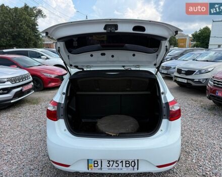 Белый Киа Рио, объемом двигателя 1.6 л и пробегом 173 тыс. км за 7499 $, фото 10 на Automoto.ua