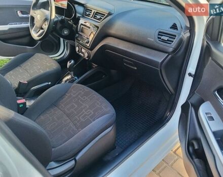 Белый Киа Рио, объемом двигателя 1.6 л и пробегом 28 тыс. км за 9500 $, фото 17 на Automoto.ua