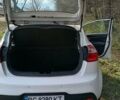 Белый Киа Рио, объемом двигателя 1.12 л и пробегом 210 тыс. км за 6300 $, фото 25 на Automoto.ua